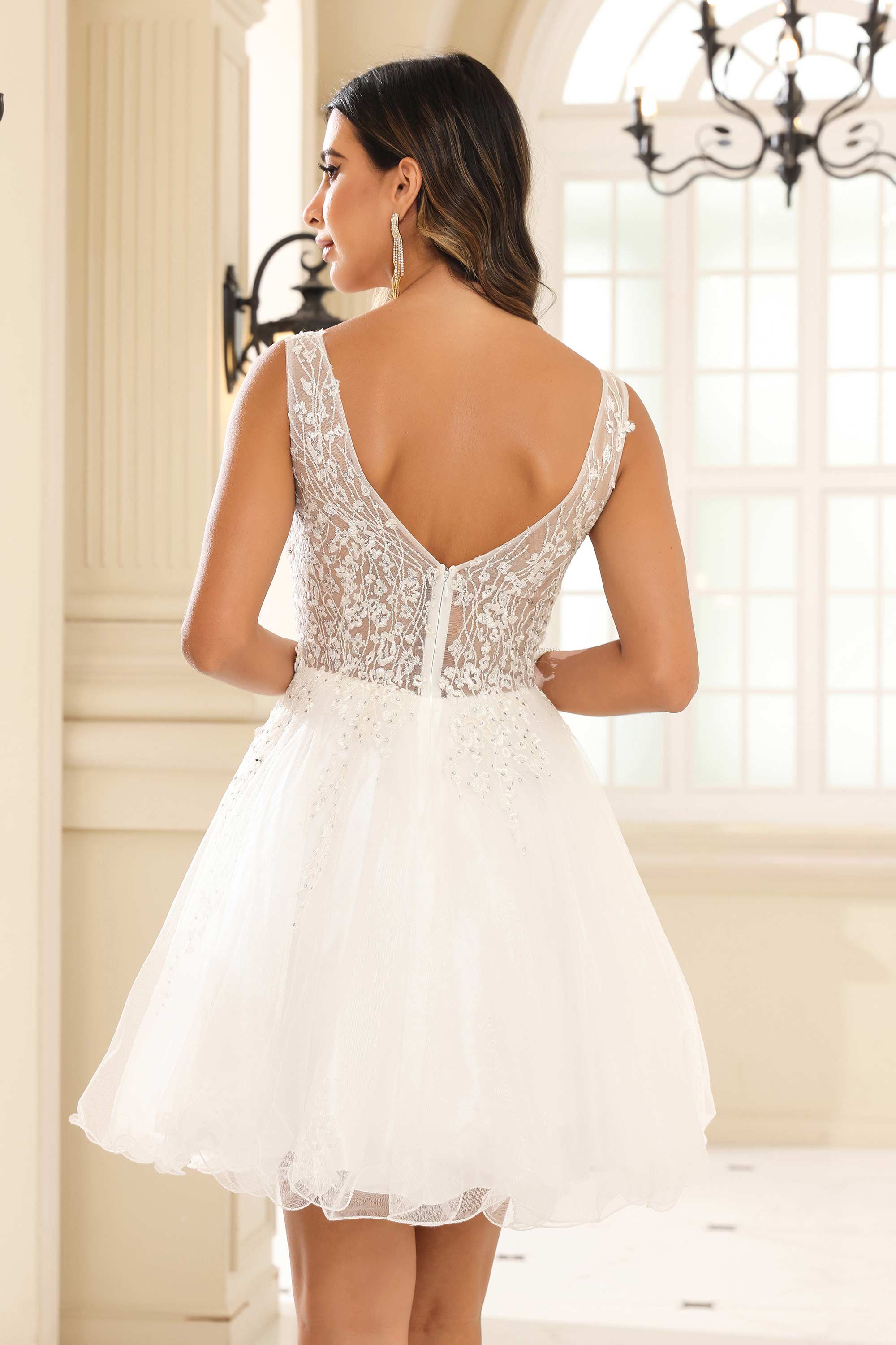 V-neck See-through Rhinestone A-line Tulle Mini Homecoming Prom Dress Party Cocktail Gowns