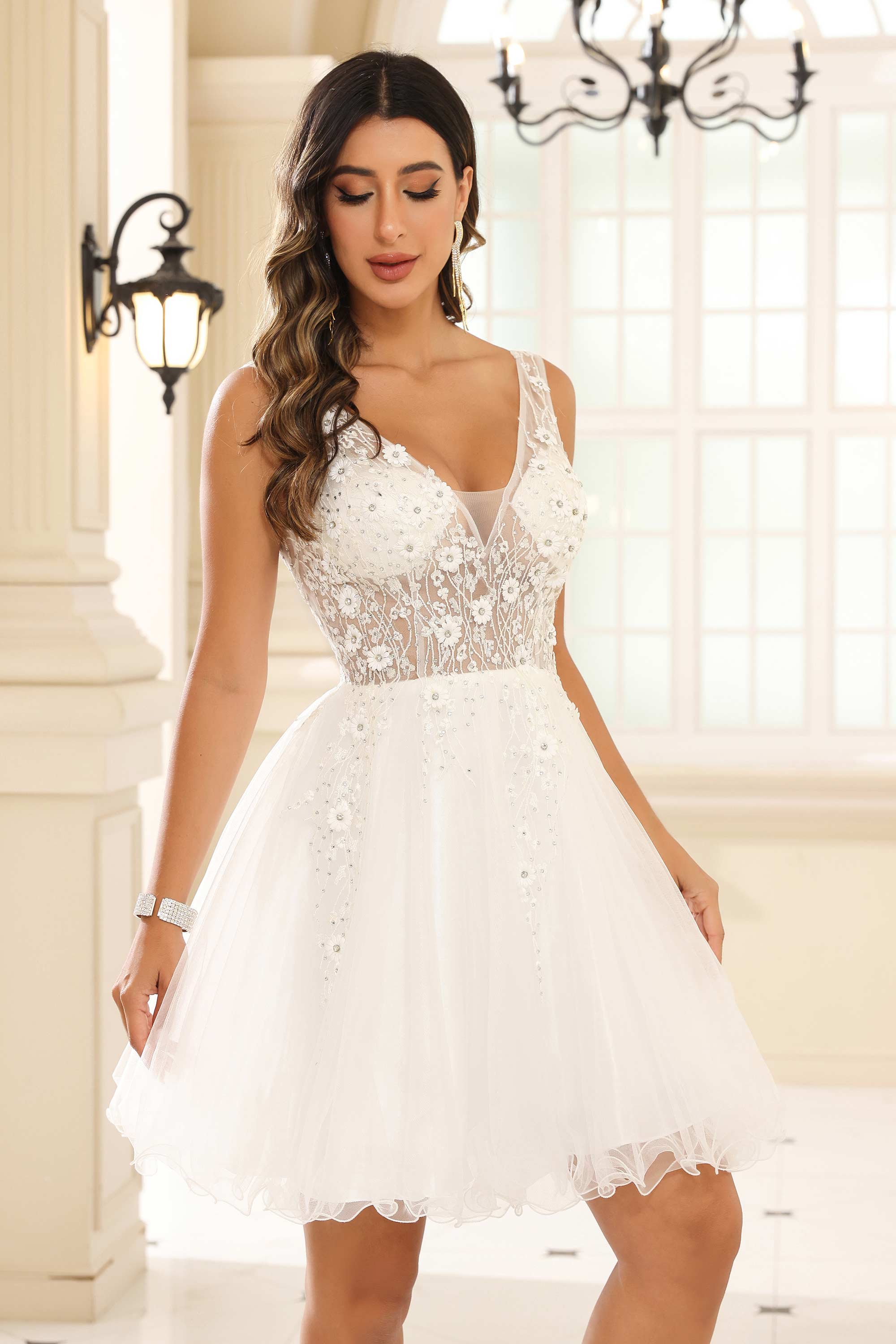 V-neck See-through Rhinestone A-line Tulle Mini Homecoming Prom Dress Party Cocktail Gowns