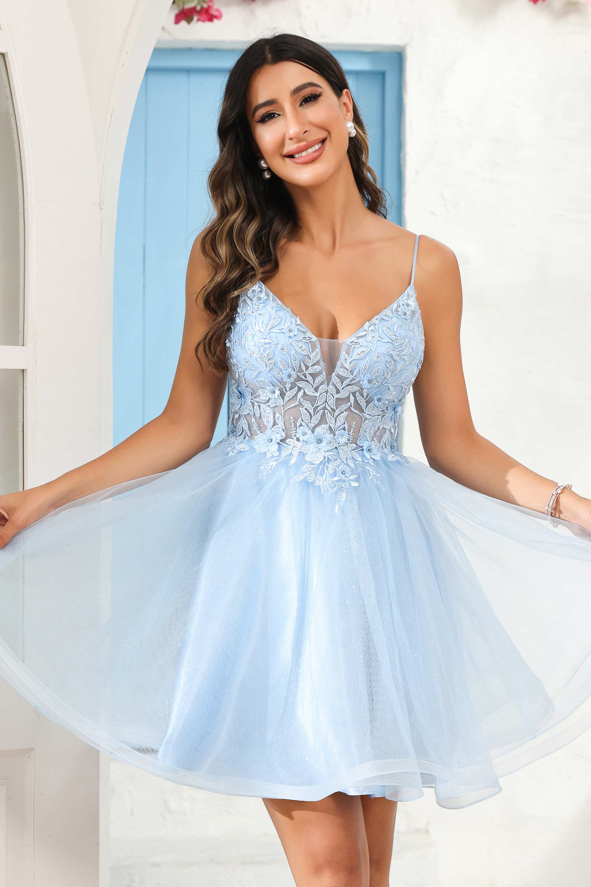 A Line Spaghetti Straps V Neck Applique See-through Mini Homecoming Prom Dress Party Cocktail gown