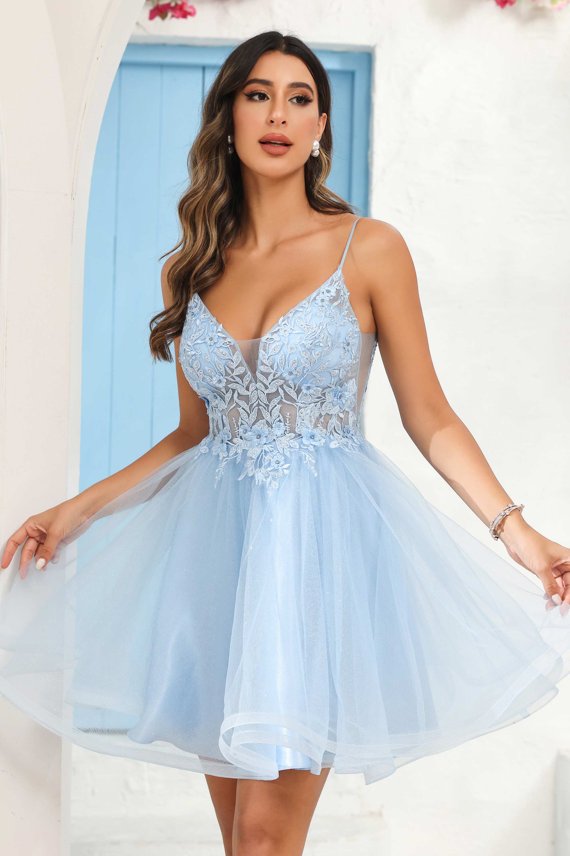 A Line Spaghetti Straps V Neck Applique See-through Mini Homecoming Prom Dress Party Cocktail gown