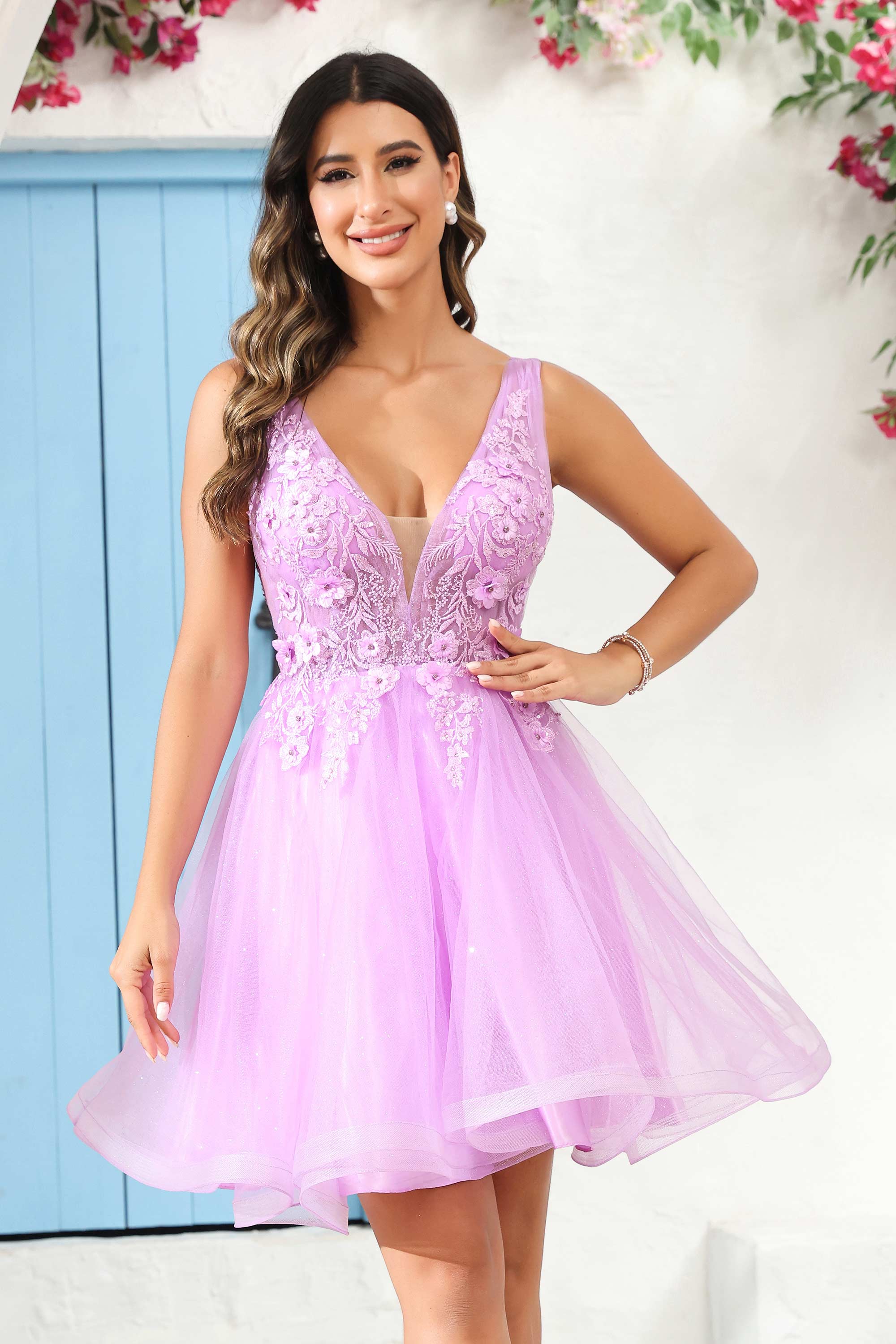 Deep V-neck Beaded Floral Applique Tulle Mini Homecoming Prom Dress Party Cocktail Gowns