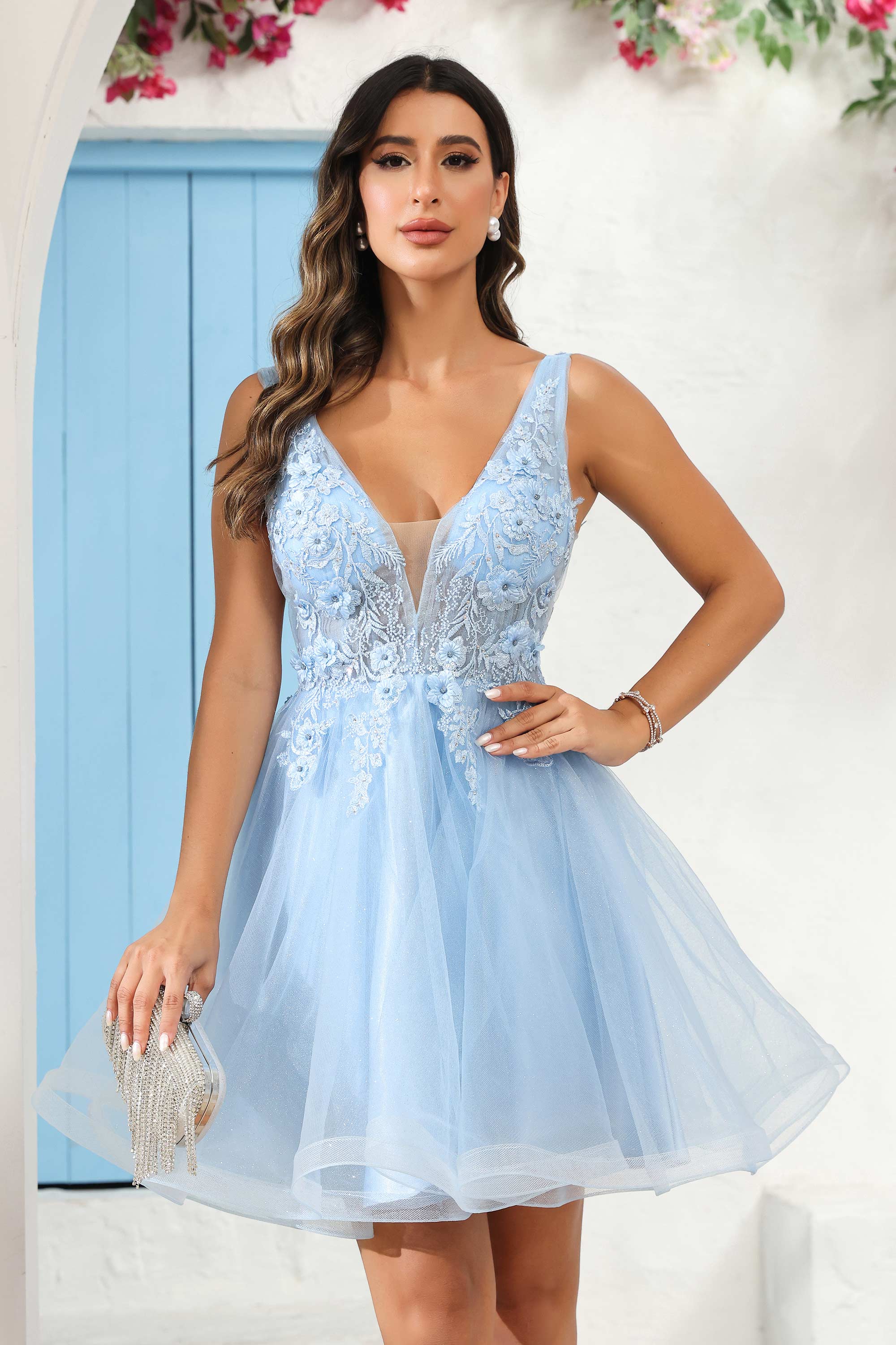 Deep V-neck Beaded Floral Applique Tulle Mini Homecoming Prom Dress Party Cocktail Gowns