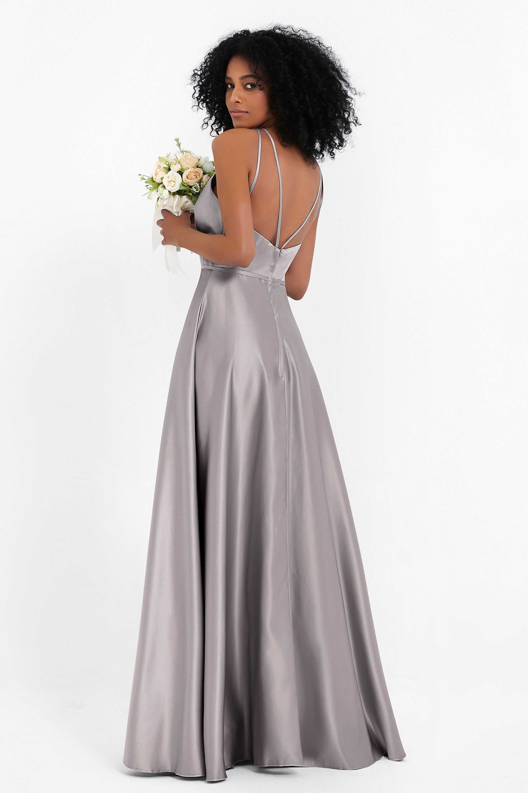 Simple Satin Halter Bridesmaid Dress Sleeveless Ruched Formal Evening Dresses Gowns