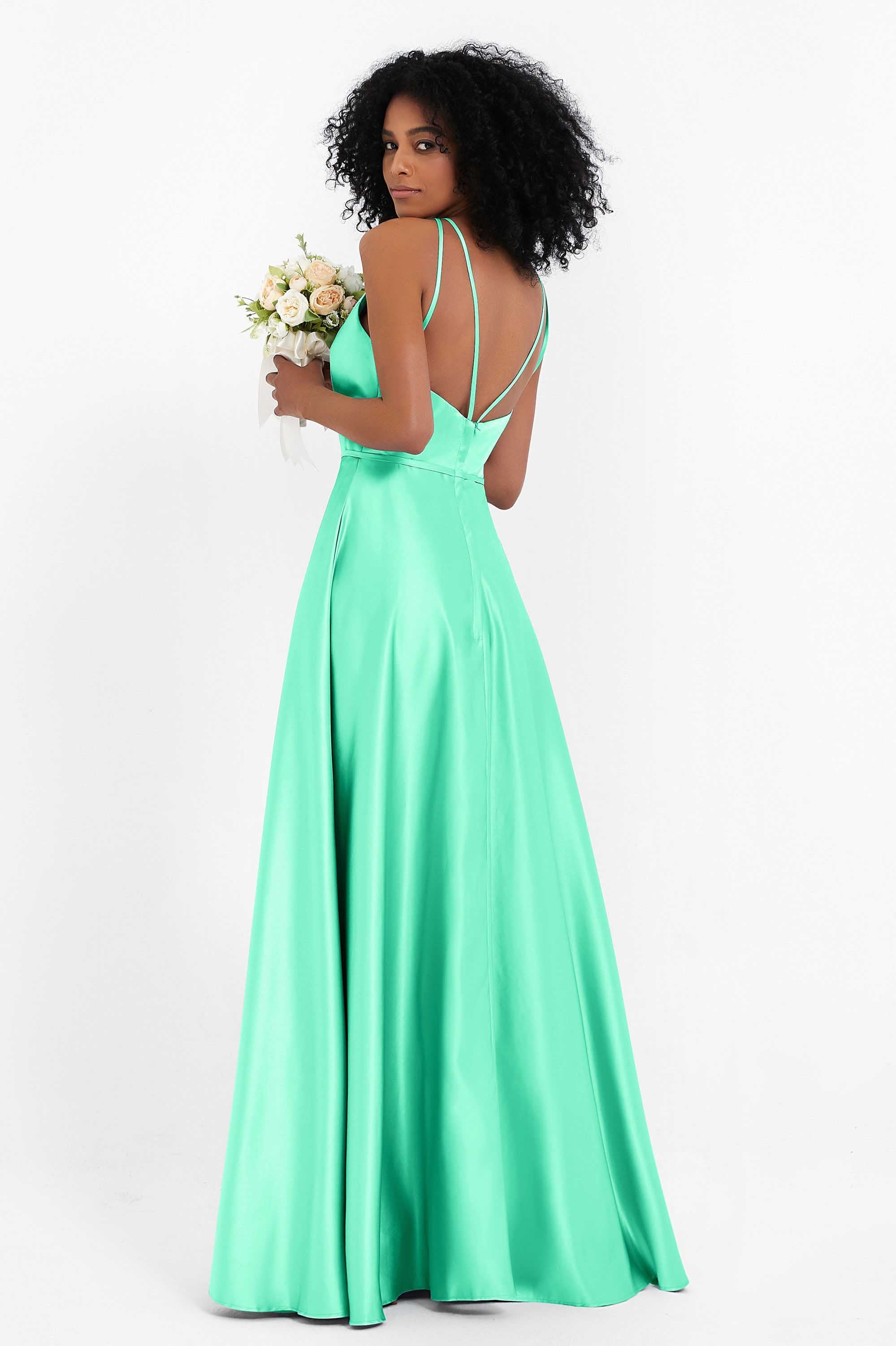 Simple Satin Halter Bridesmaid Dress Sleeveless Ruched Formal Evening Dresses Gowns