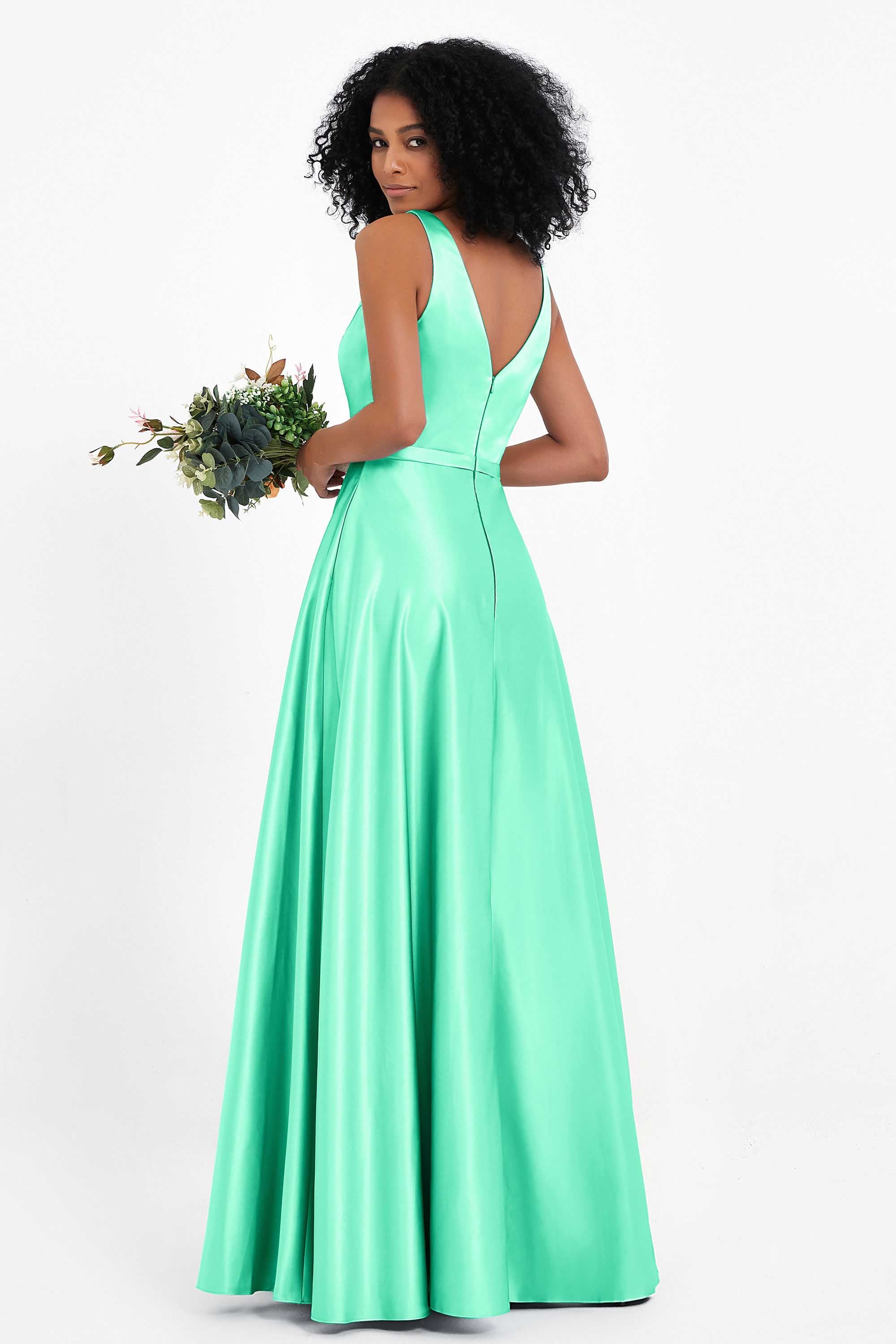 A Line Satin V Neckline Bridesmaid Dress Ruched Formal Evening Prom Dresses Gowns