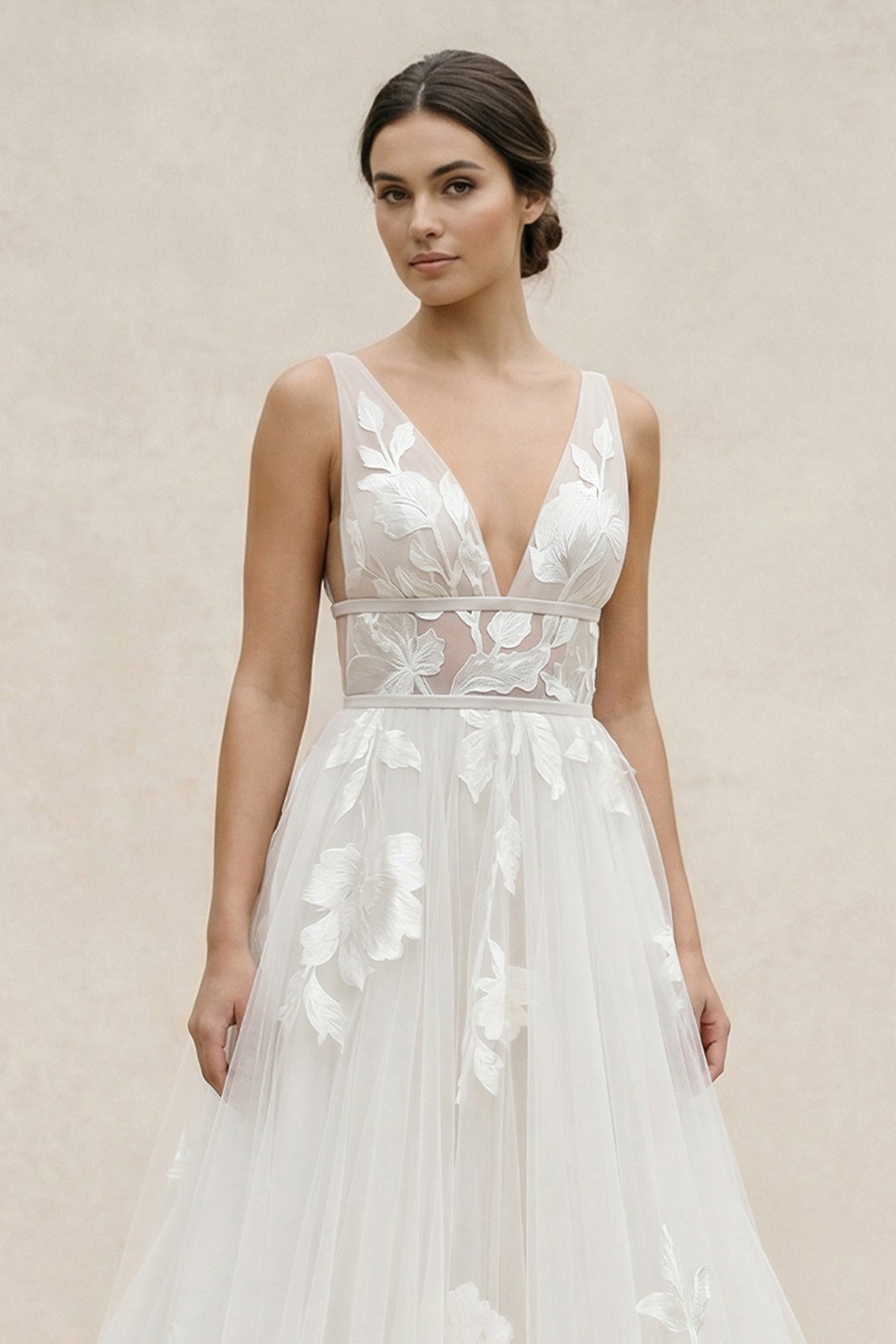 Marvelous V-neck A-Line Wedding Dress Tulle Appliques Rustic Wedding Dress