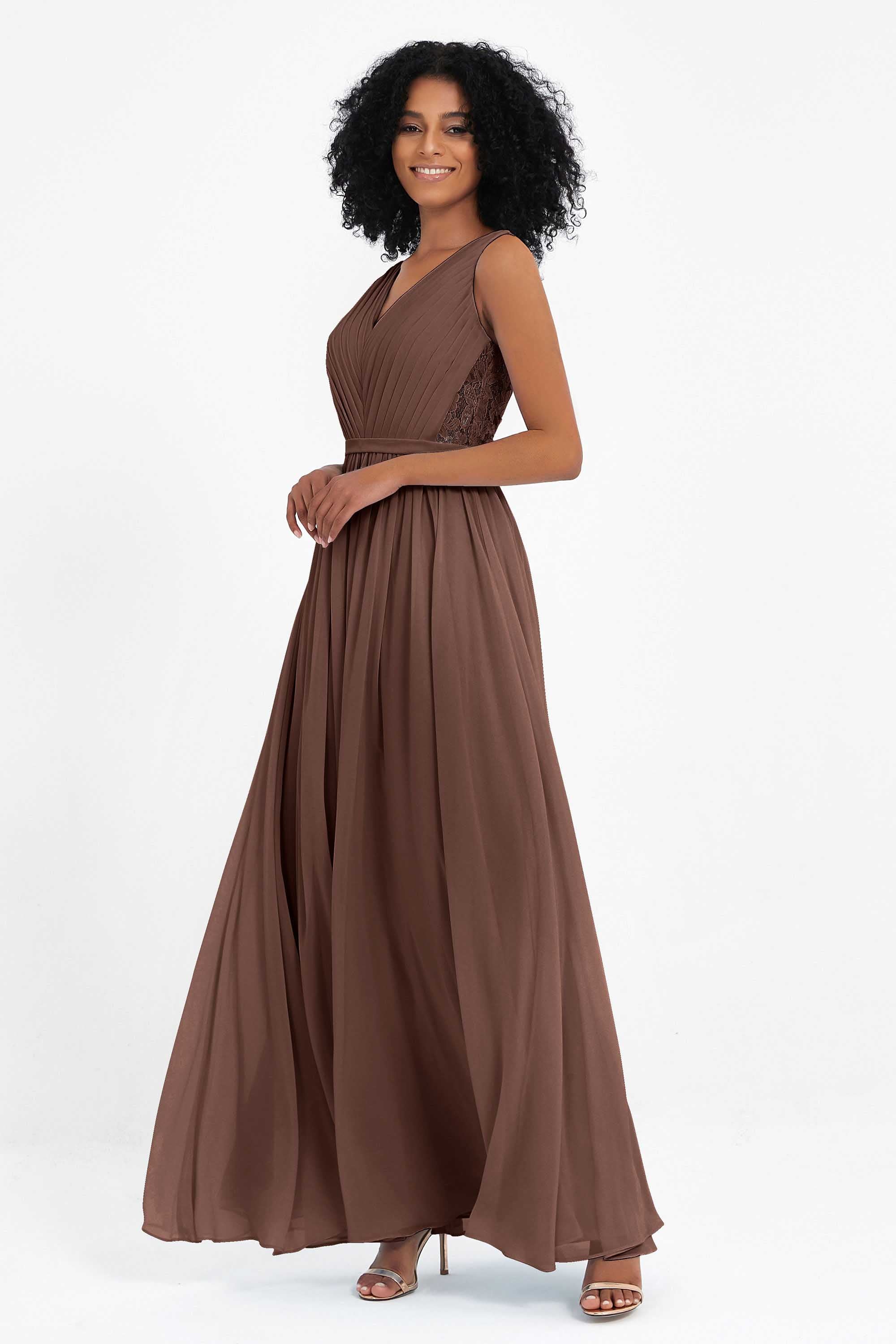 A Line Chiffon Bridesmaid Dress With Lace Ruched Sleeveless Formal Evening Prom Dresses