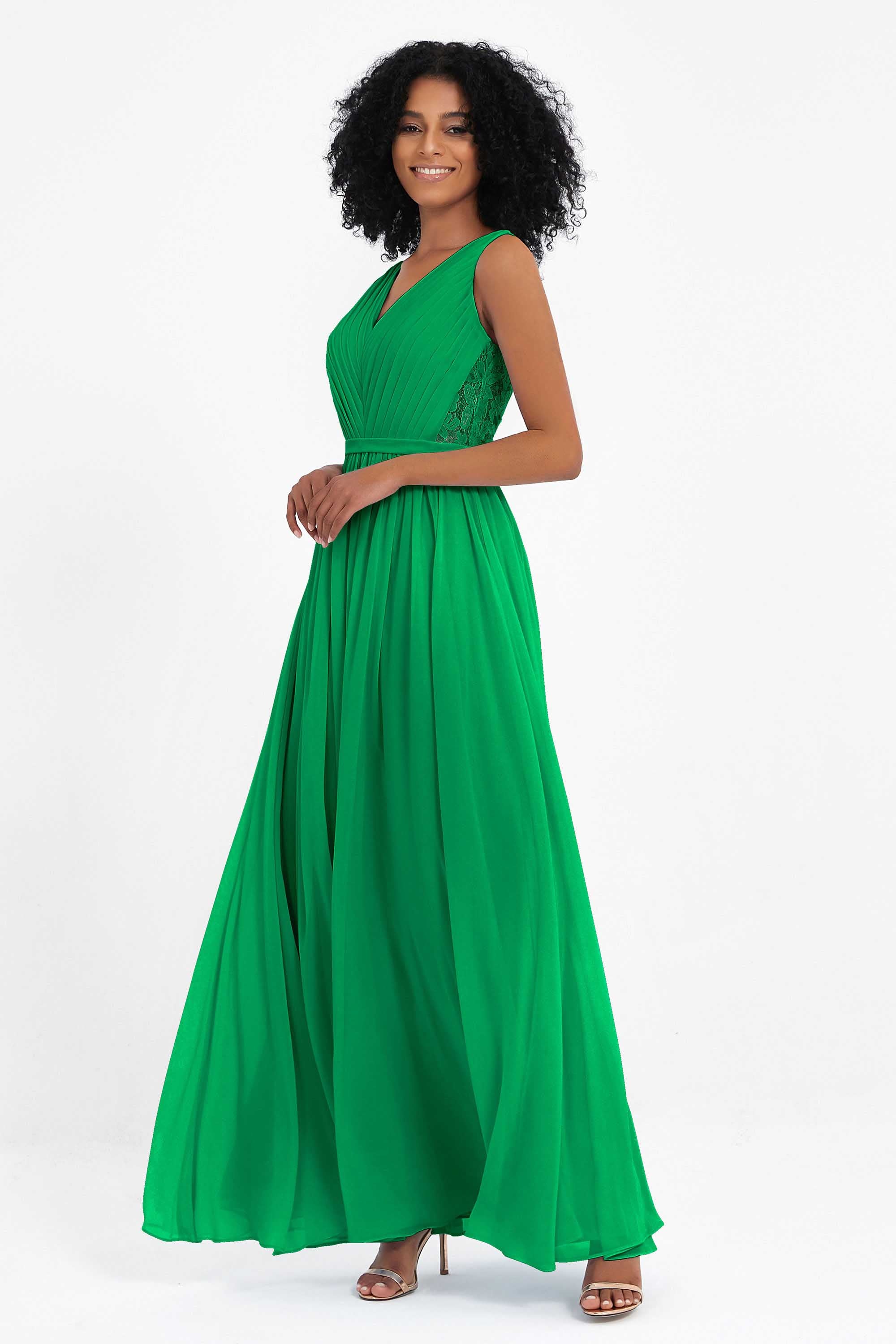 A Line Chiffon Bridesmaid Dress With Lace Ruched Sleeveless Formal Evening Prom Dresses