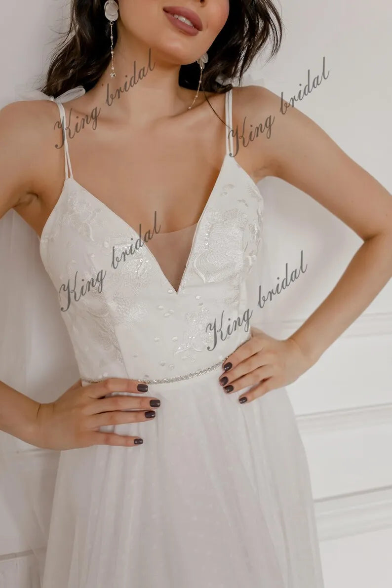 V neck spaghetti straps Engagement dress Simple wedding gown Tulle wedding dresses A line Elegant Backless wedding dress
