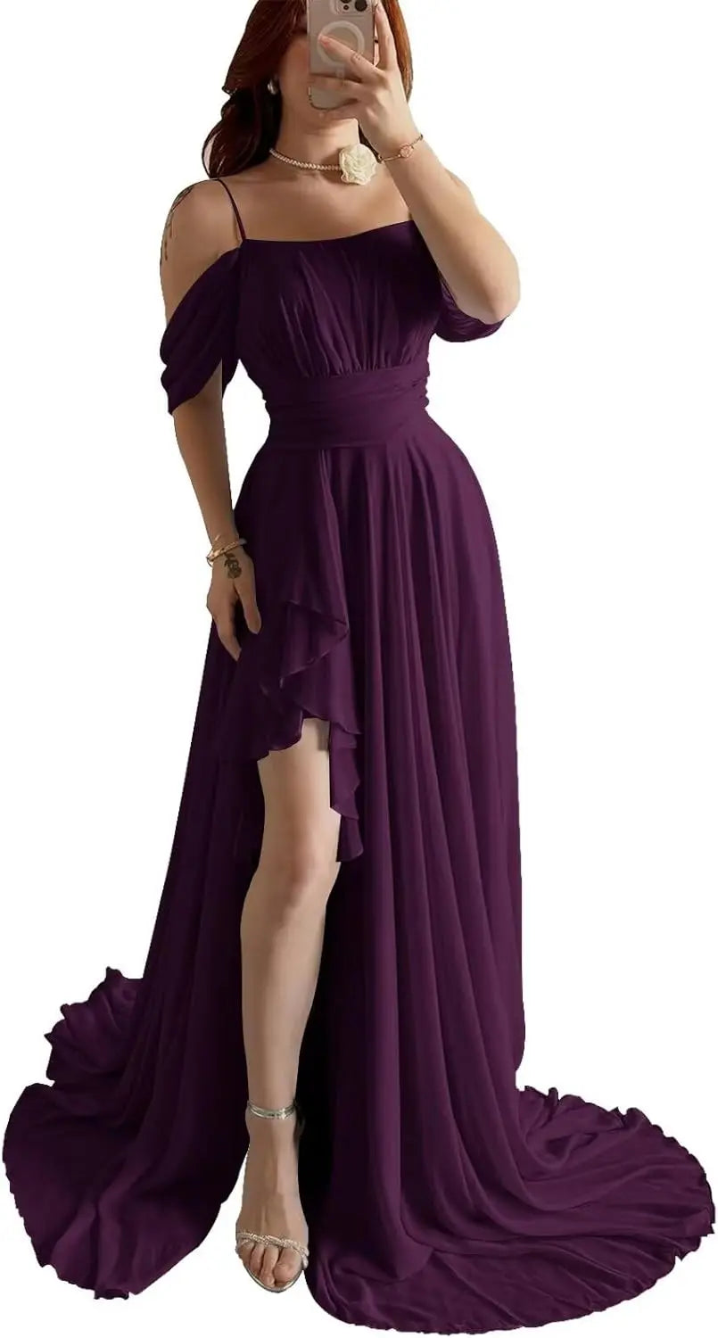 Elegantes schulterfreies Chiffon-Ballkleid für Brautjungfern mit Schlitz, lang, A-Linie, plissierte Rüschen, formelles Abendkleid für Damen 