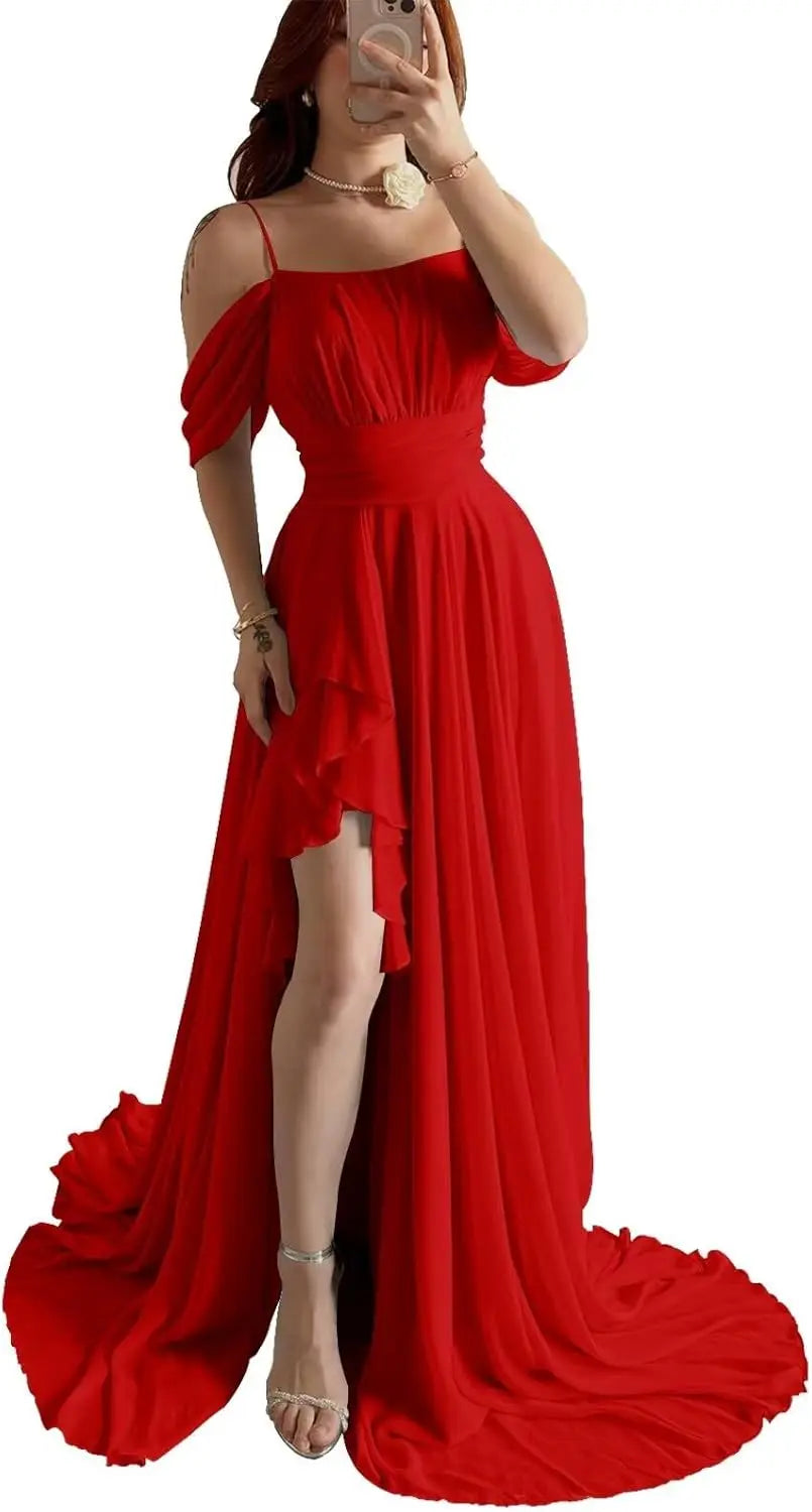 Elegantes schulterfreies Chiffon-Ballkleid für Brautjungfern mit Schlitz, lang, A-Linie, plissierte Rüschen, formelles Abendkleid für Damen 