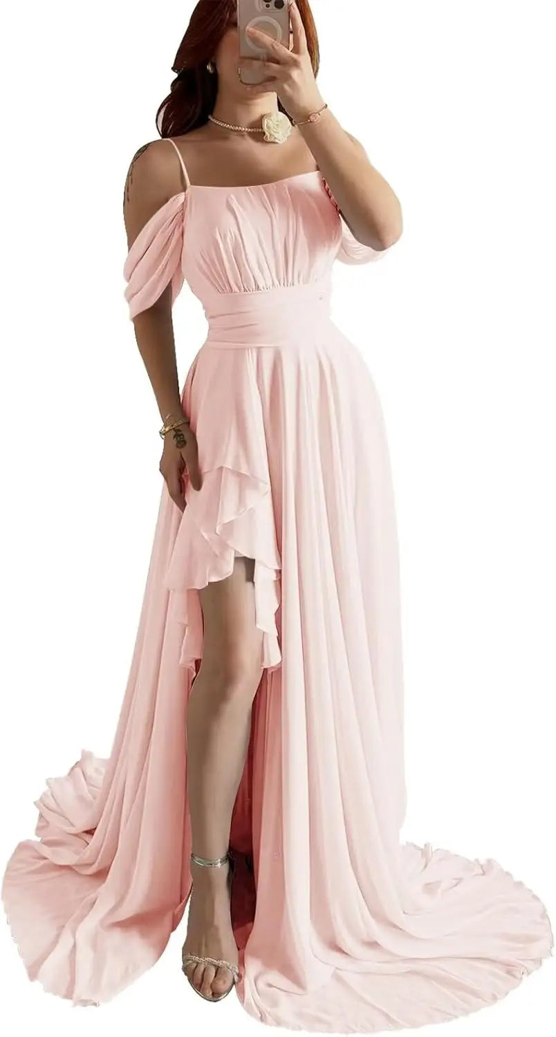 Elegantes schulterfreies Chiffon-Ballkleid für Brautjungfern mit Schlitz, lang, A-Linie, plissierte Rüschen, formelles Abendkleid für Damen 