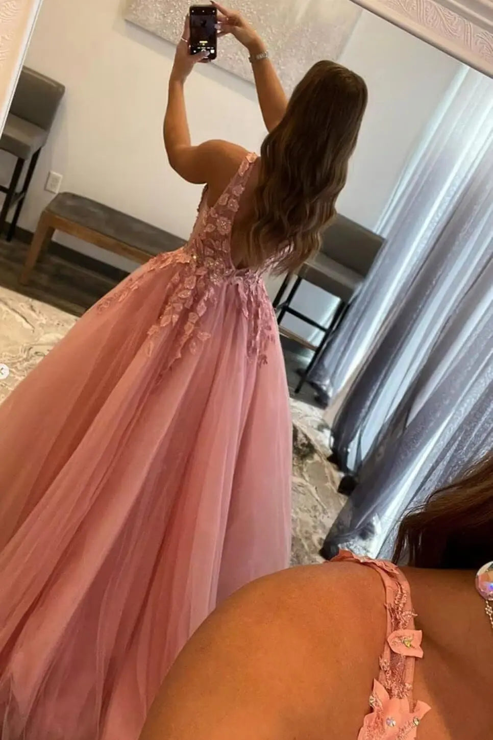 Tulle Prom Dresses for Women V Neck Applique Ball Gowns for Teens Women's Long Formal Evening Gowns with 3D Flower