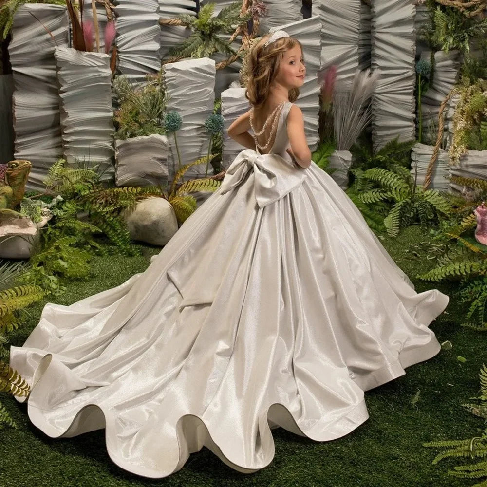 Vestido de primera comunión de princesa con lentejuelas brillantes, de lujo, plateado, sin mangas y con lazo para boda. 