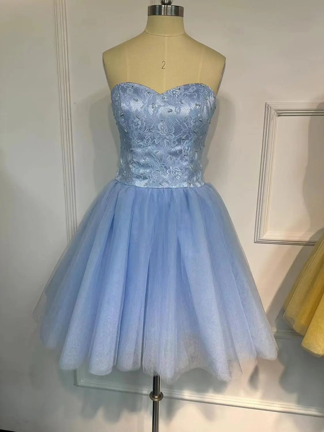 Strapless Short Tulle Homecoming Dresses for Teens Lace Prom Dresses for Women Beaded A Line Party Cocktail Dresses