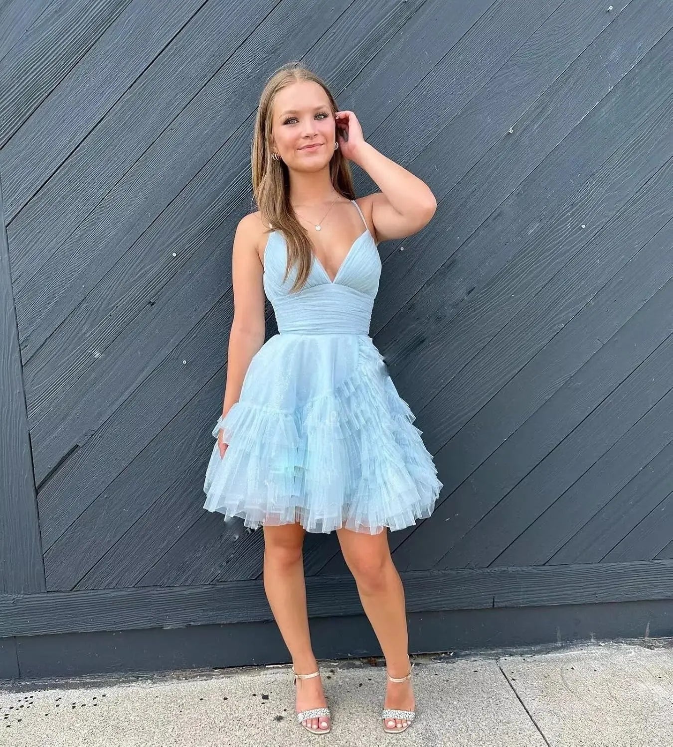 Fashion Tiered Homecoming Dresses Ruffle Tulle Mini Dresses Elegant V Neck Short Prom Dresses graduation dress