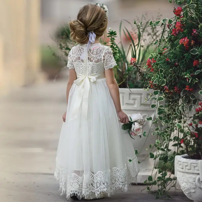 Vestido de niña de flores de encaje color marfil rústico Vestido de primera comunión Vestidos de niña Vestidos de fiesta de boda bohemios con mangas cortas 