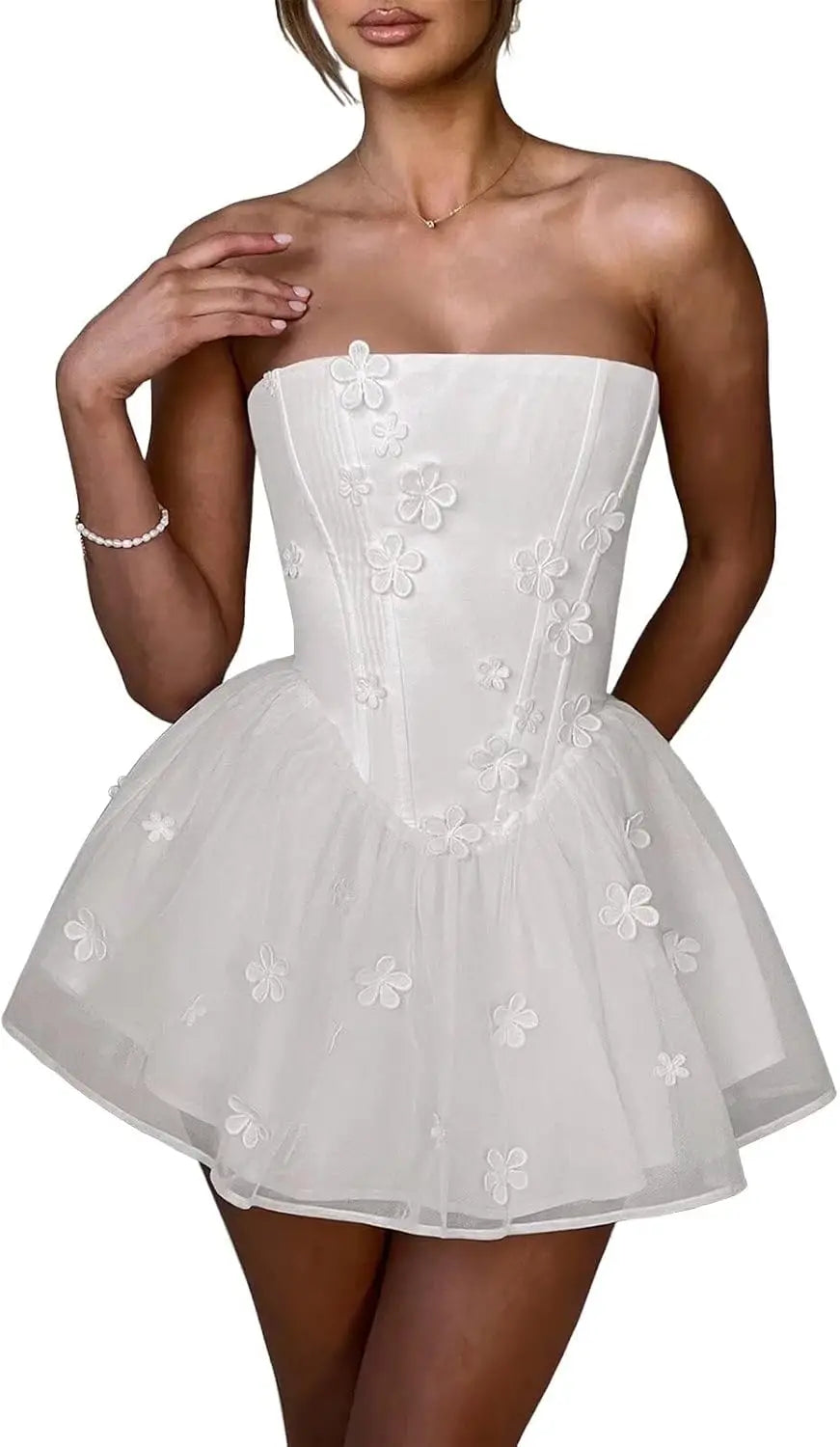 Kurze Brautkleider für die Braut, Strand, Spitzenapplikation, Tüll, trägerlos, Boho-Korsett, Mini-Brautkleid, Satin-Brautkleid mit Ärmeln 