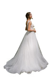 Besticktes Brautkleid nach Maß, Brautkleid mit floraler Spitze, rückenfreies A-Linien-Brautkleid aus Tüll mit Schleppe, Brautkleid nach Maß 