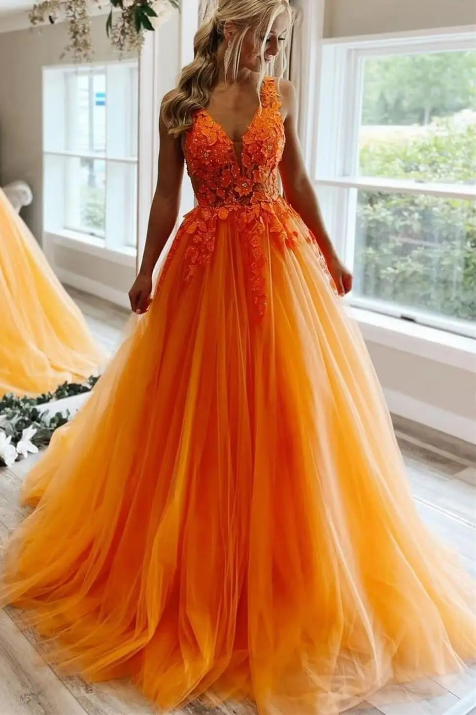 Tulle Prom Dresses for Women V Neck Applique Ball Gowns for Teens Women's Long Formal Evening Gowns with 3D Flower