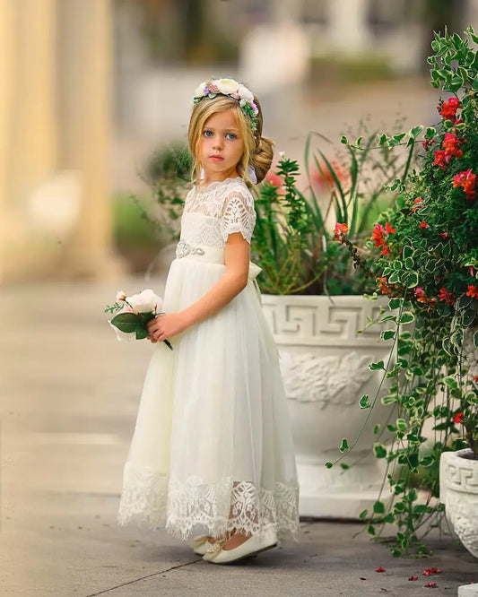 Vestido de niña de flores de encaje color marfil rústico Vestido de primera comunión Vestidos de niña Vestidos de fiesta de boda bohemios con mangas cortas 