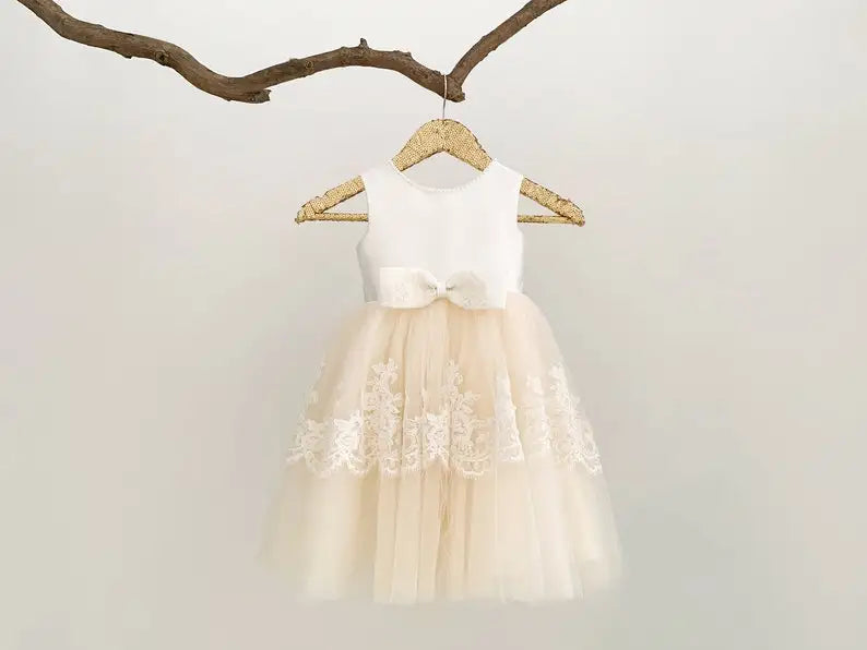 Vestido de niña de las flores con espalda en V y encaje para bodas, fiesta de niñas, vestido de princesa para niña pequeña con lazos, vestidos de primera comunión. 