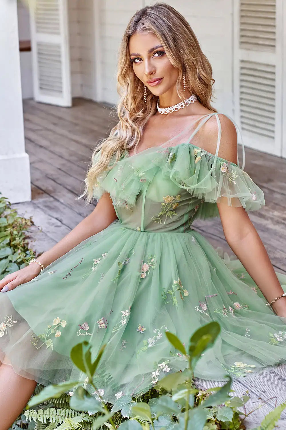 Floral Embroidery Off the Shoulder Mini Homecoming Dresses Sweetheart Tulle Pleats Ruffle Spaghetti Straps Adjustable Prom Dress