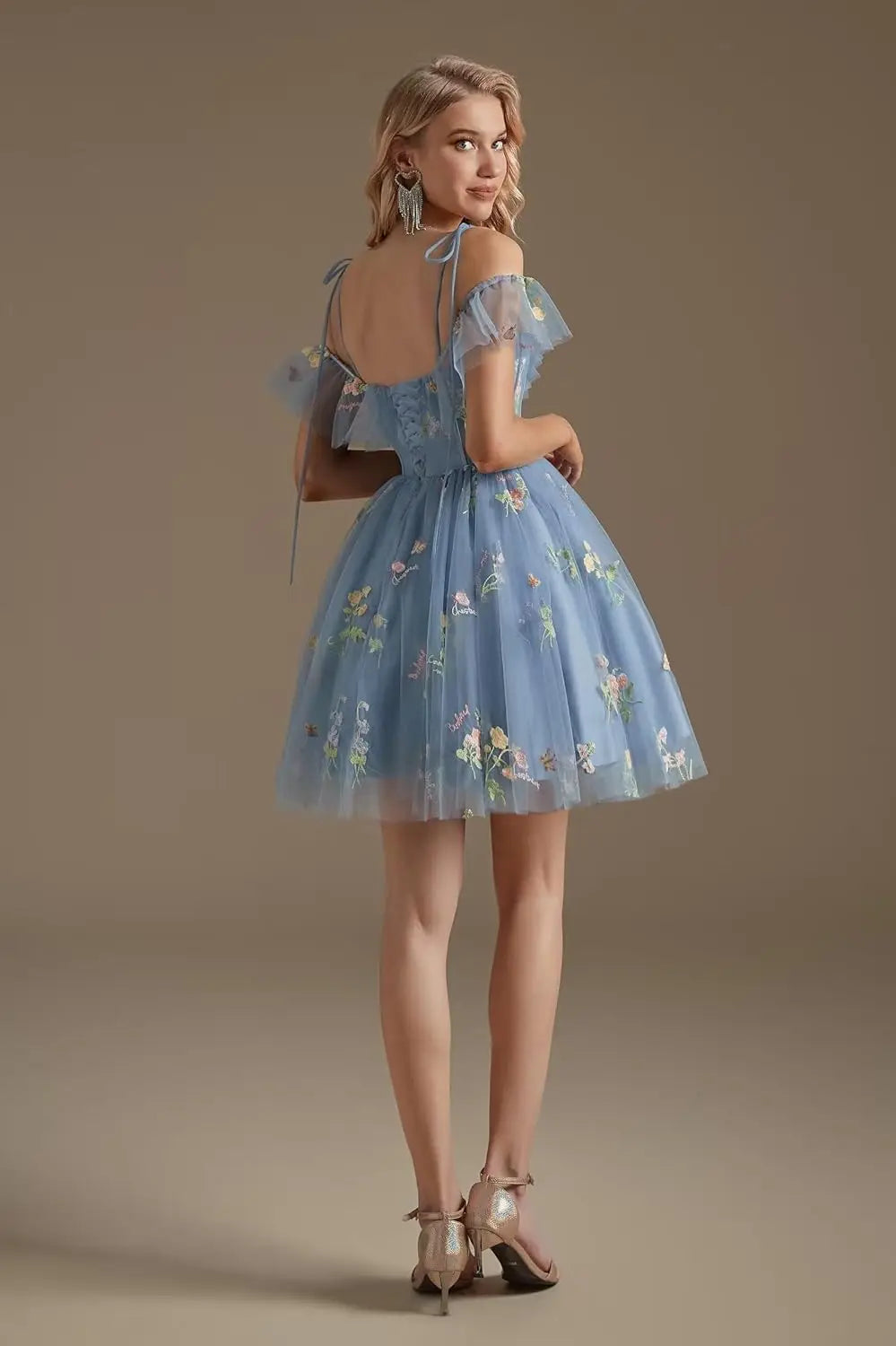 Blumenstickerei Tüll Kurze Heimkehrkleider für Teenager Mini Fee V-Ausschnitt Formales Abschlussball-Cocktailpartykleid 2025 
