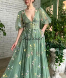 Women's Long Sleeve Flower Embroidery Tulle Prom Dresses Maxi A Line V Neck Fairy Formal Evening Party Gown Bridesmaid Dresses