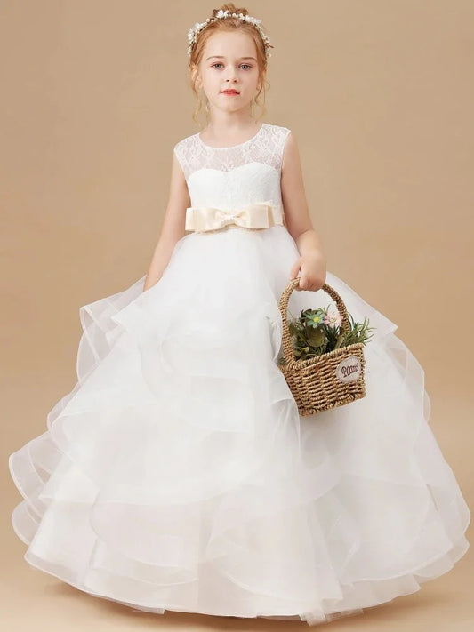 Geburtstags-Kommunionkleider Blumenmädchenkleider Weiß Tiered Flory Appliques Mit Champagner-Bogengürtel Ärmellos Für Die Hochzeit 