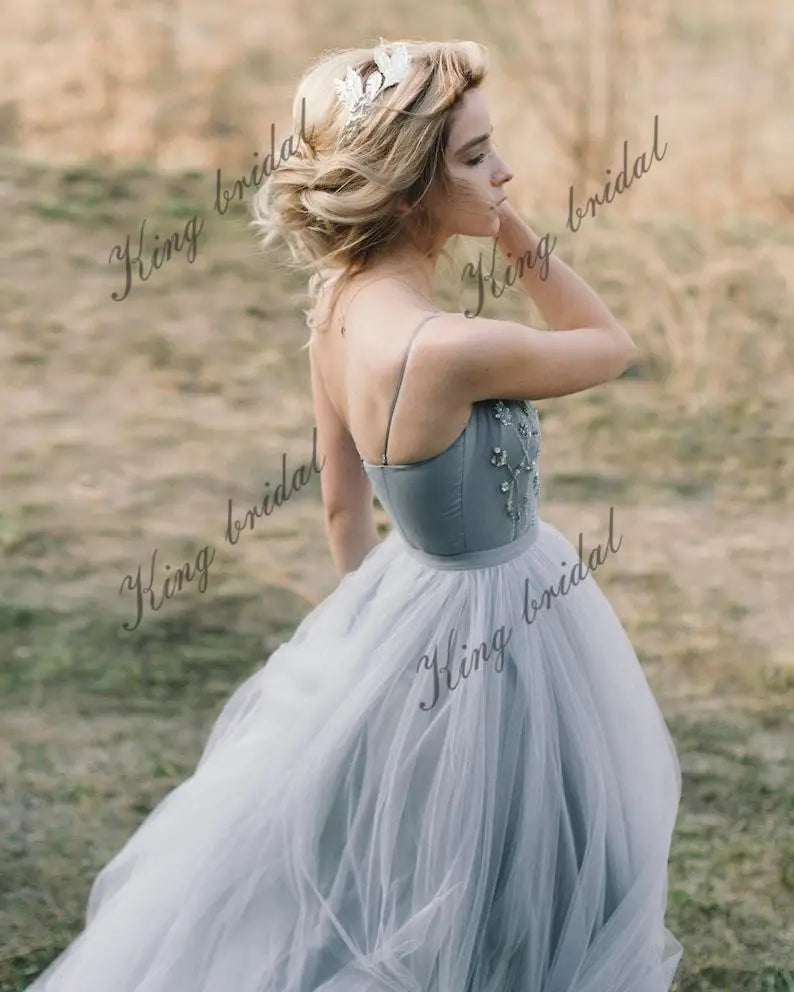 Blaues und graues Tüll-Hochzeitskleid Spaghettiträger Brautkleider Fee Hochzeitskleid Prinzessin Boho Brautkleid 