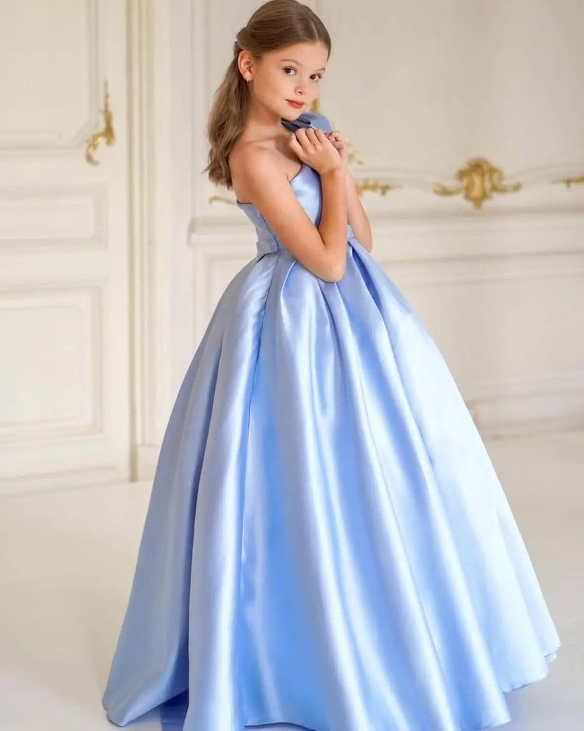 One-Shoulder-Satin-Blumenmädchenkleider, lange Festzugskleider für Mädchen, Ballkleid mit Schleife, Prinzessinnenkleid, Partykleider