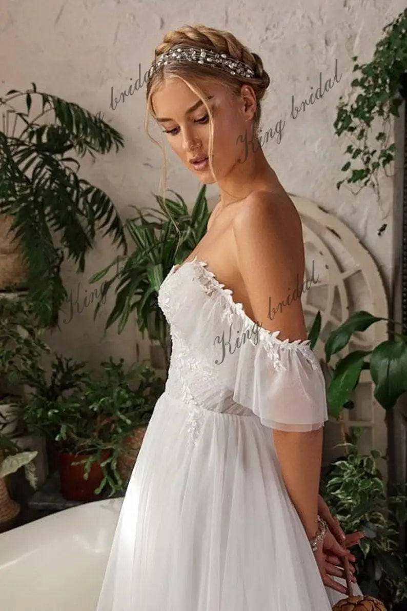 A-line Tulle Off Shoulders Wedding Dress Lace Wedding Gown Luxury Beaded Bridal Gown Ruffle Straps Corset Dress Heart
