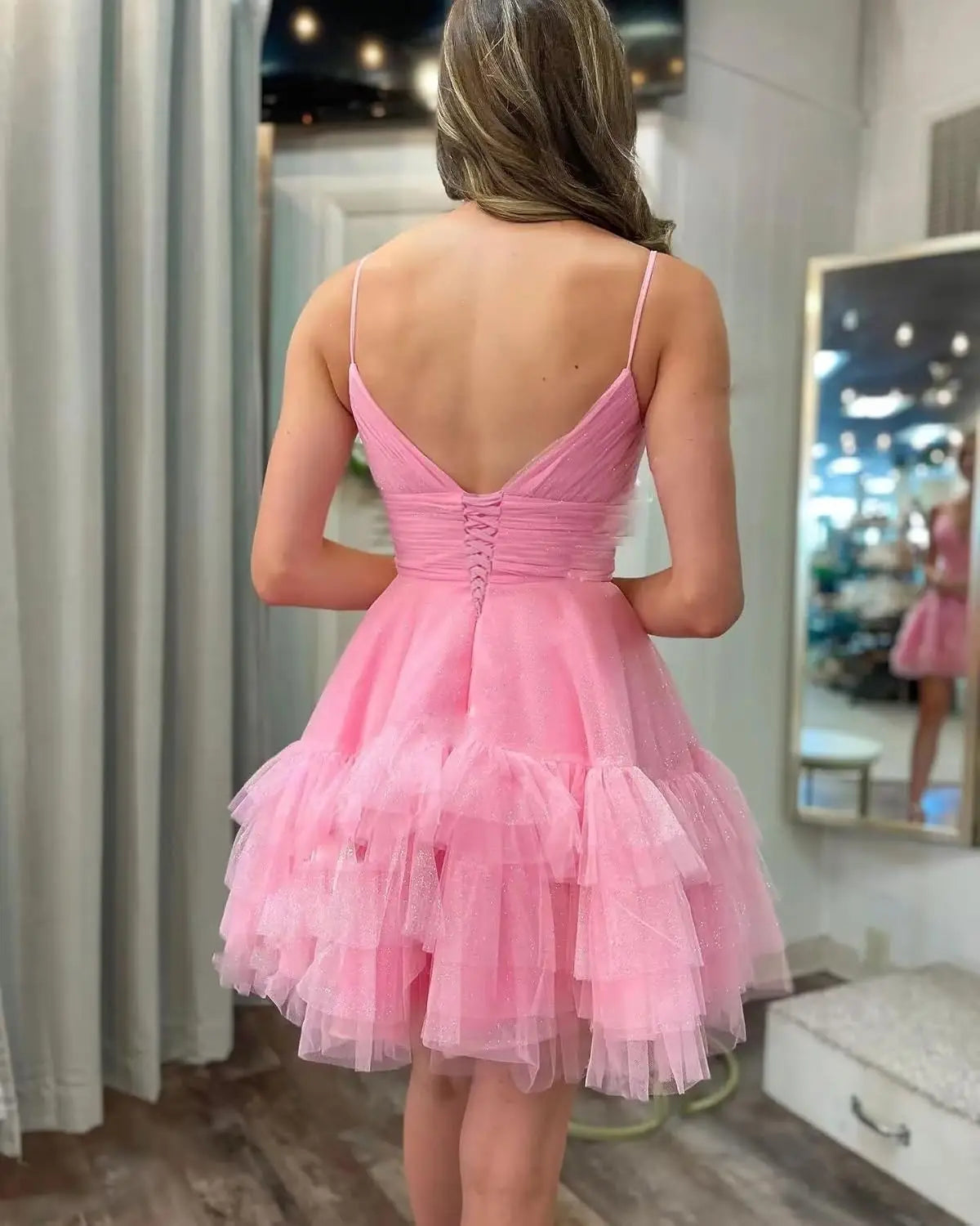 Fashion Tiered Homecoming Dresses Ruffle Tulle Mini Dresses Elegant V Neck Short Prom Dresses graduation dress