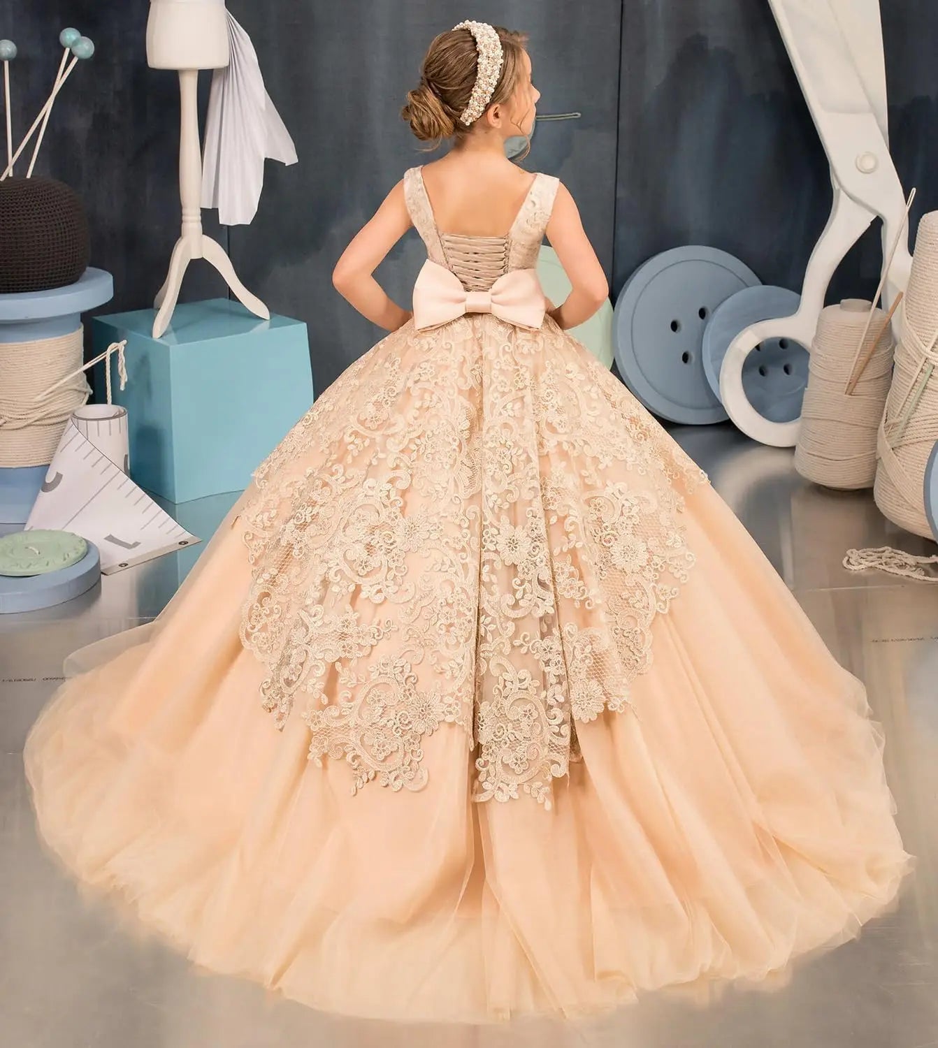 Tüll-Blumenmädchenkleid für Hochzeit, Spitzenapplikationen, bestickt, Prinzessin, Kinderfestzug, Geburtstagsparty, Festzugskleider für Mädchen 