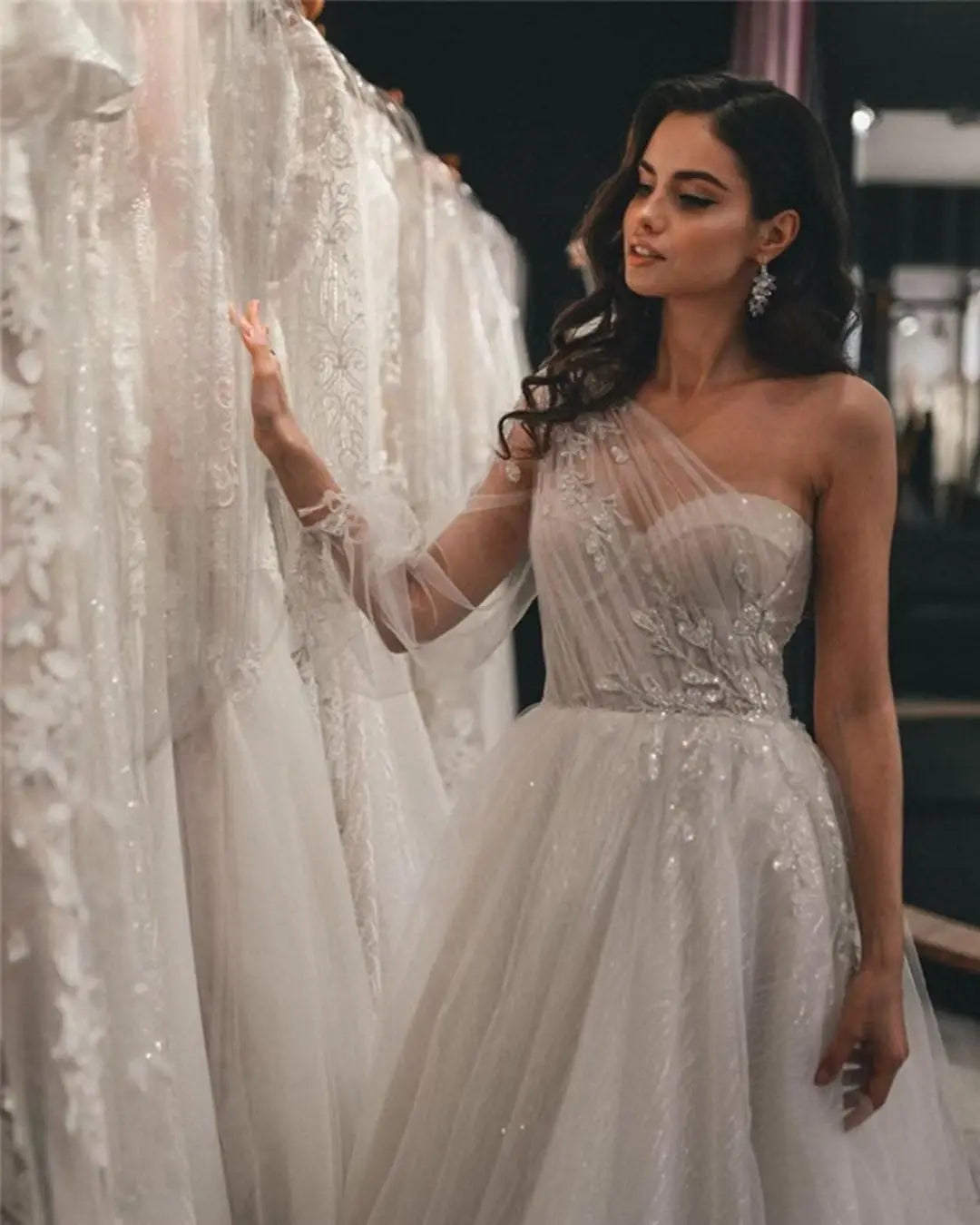 One Shoulder Appliques Tulle Prom Dresses Glitter Ball Gown Wedding Dress Princess Formal Gown