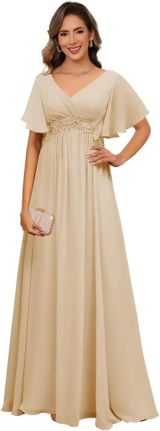 Plus Size Short Sleeves Mother of The Bride Dresses for Curvy Women V Neck Formal Dresses with Pockets Bridesmaid Dress Gowns