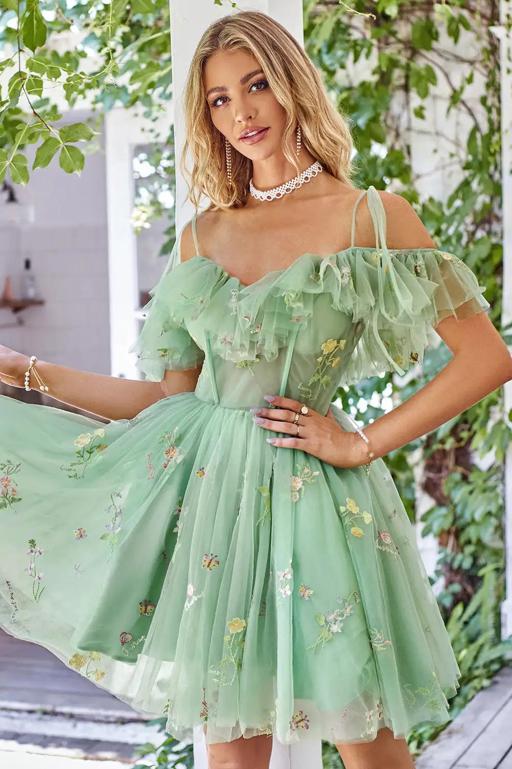 Floral Embroidery Off the Shoulder Mini Homecoming Dresses Sweetheart Tulle Pleats Ruffle Spaghetti Straps Adjustable Prom Dress