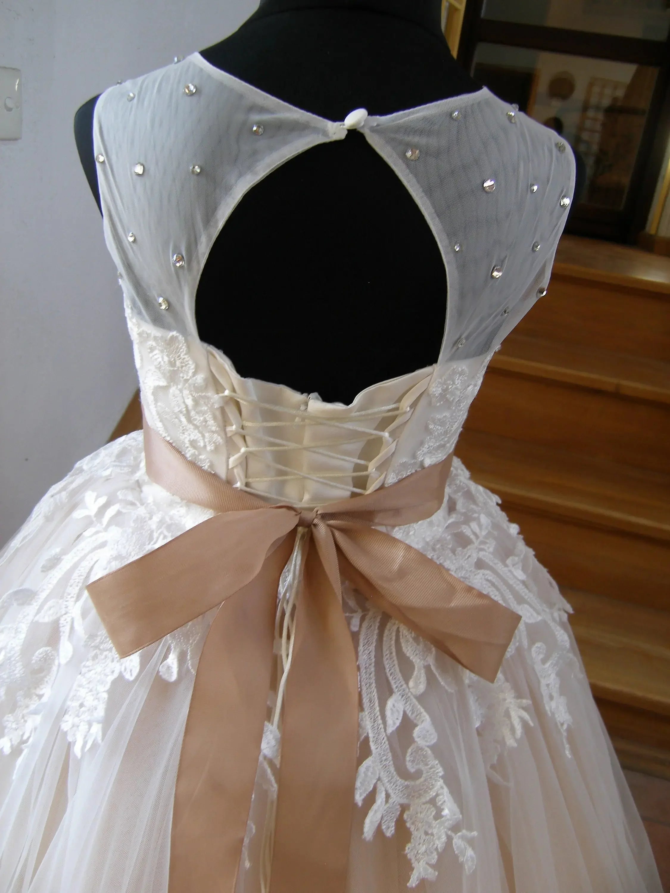 First Communion Gowns Elegant Flower Girl Dresses for Wedding Bow Lace Appliques Baby Girl Prom Gown for Photoshoot Princess