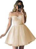 Vestidos de fiesta de tul brillante con hombros descubiertos, vestidos de fiesta cortos para adolescentes, vestido de cóctel de corte A con escote en forma de corazón y vuelo. 