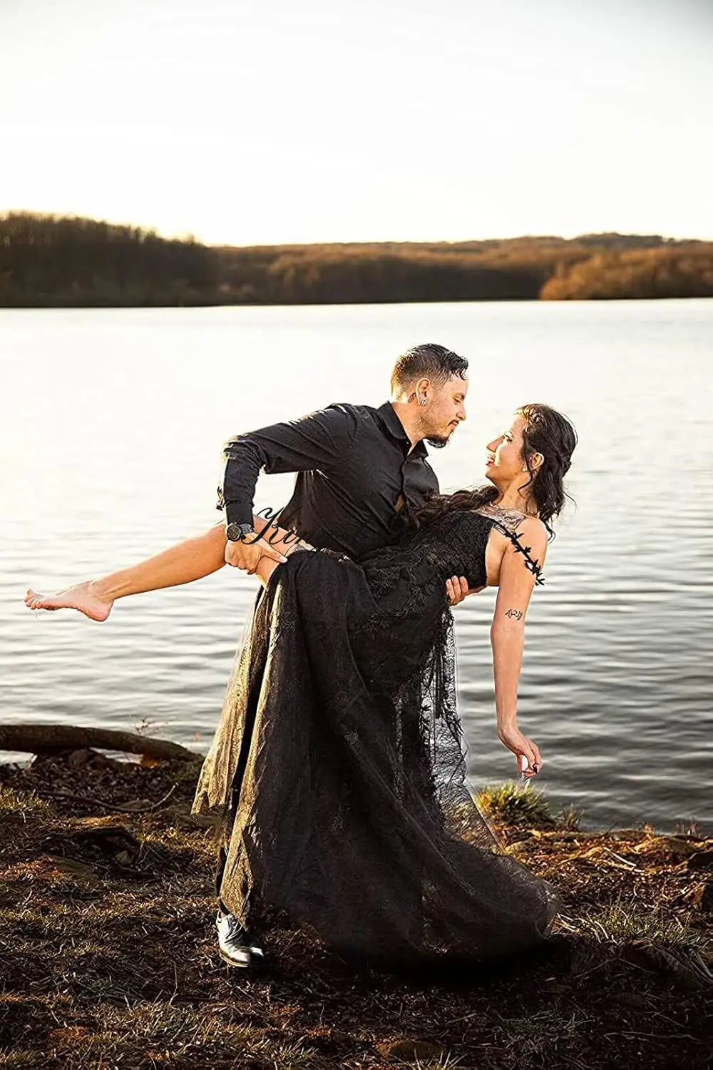 Lace Applique Tulle Prom Dresses for Women 2025 Spaghetti Straps Ball Gown Formal Evening Party Gown with Slit Wedding Party