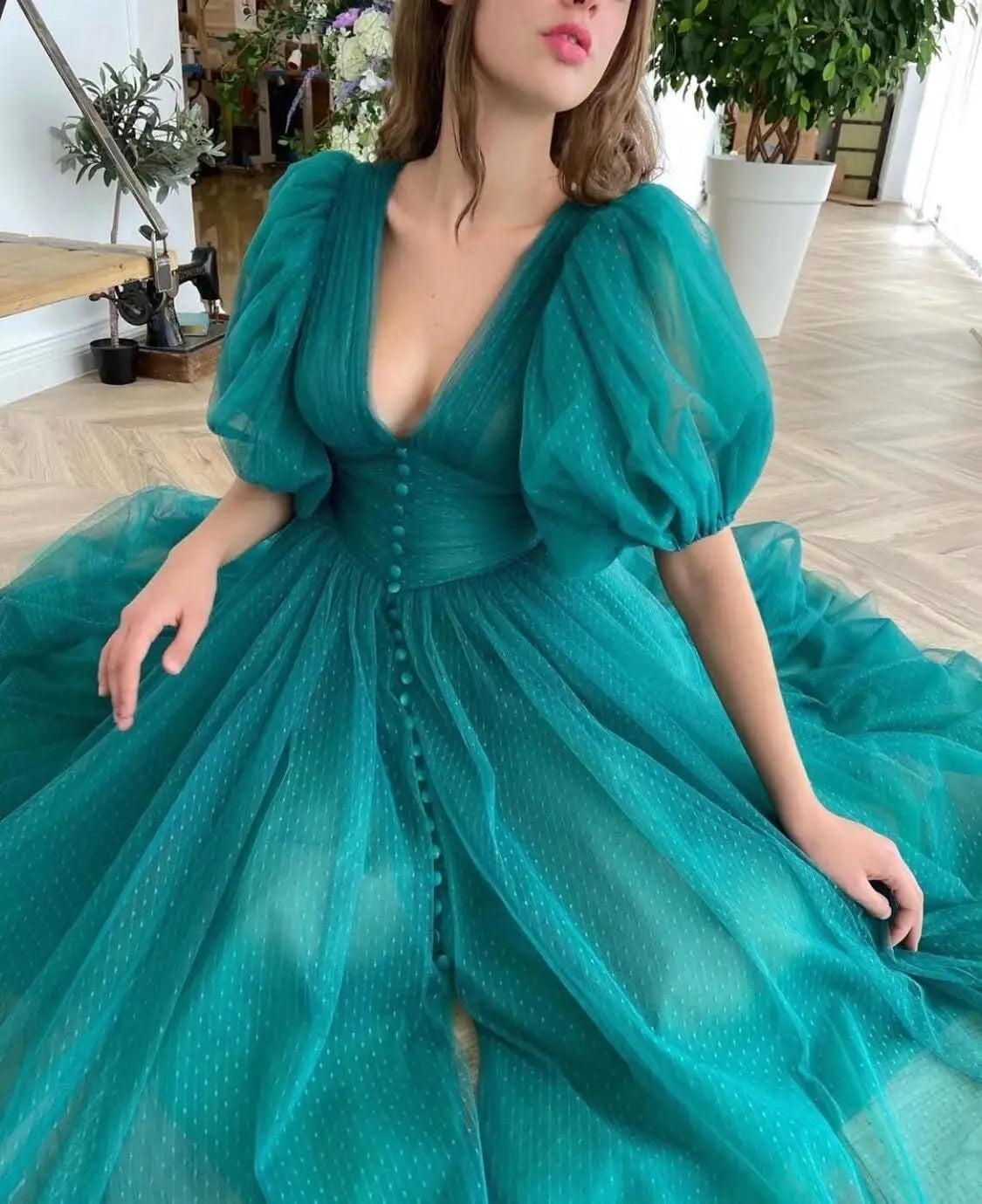 Puffy Sleeve Prom Dresses for Women Dotted Tulle V Neck Formal Evening Party Gowns Tea Length Bridesmaid Dresses
