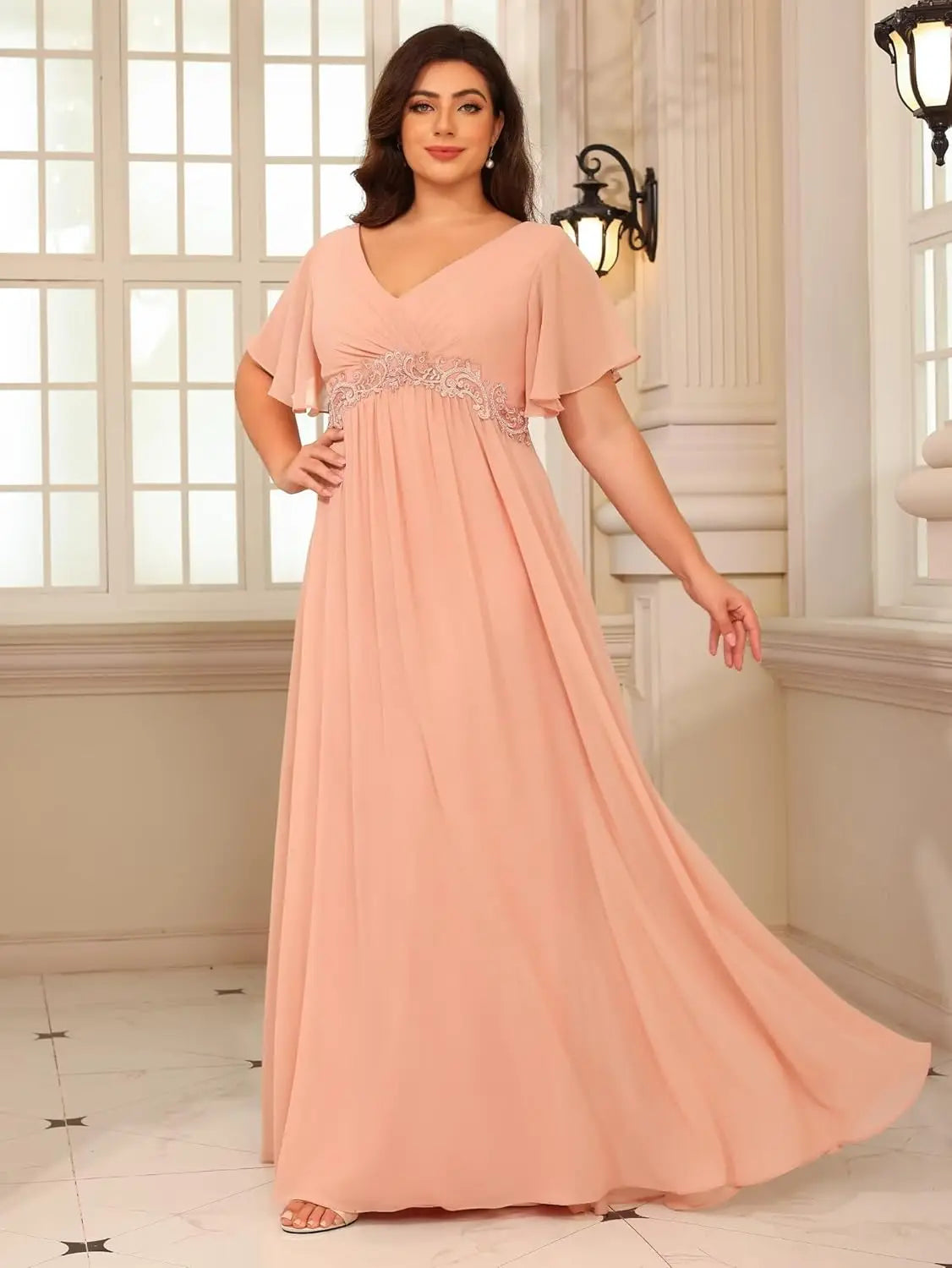 Plus Size Short Sleeves Mother of The Bride Dresses for Curvy Women V Neck Formal Dresses with Pockets Bridesmaid Dress Gowns