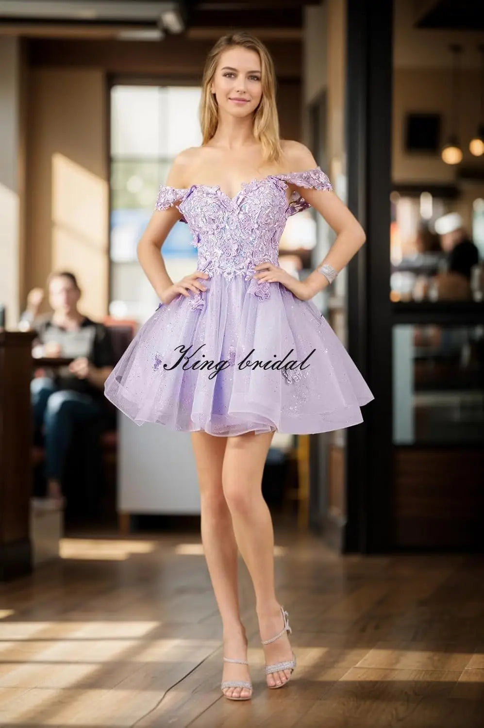 Glitter Tulle Appliques Homecoming Dresses for Teens Beaded Off Shoulder Short Prom Dresses Lace Cocktail Mini Dress Club Gowns
