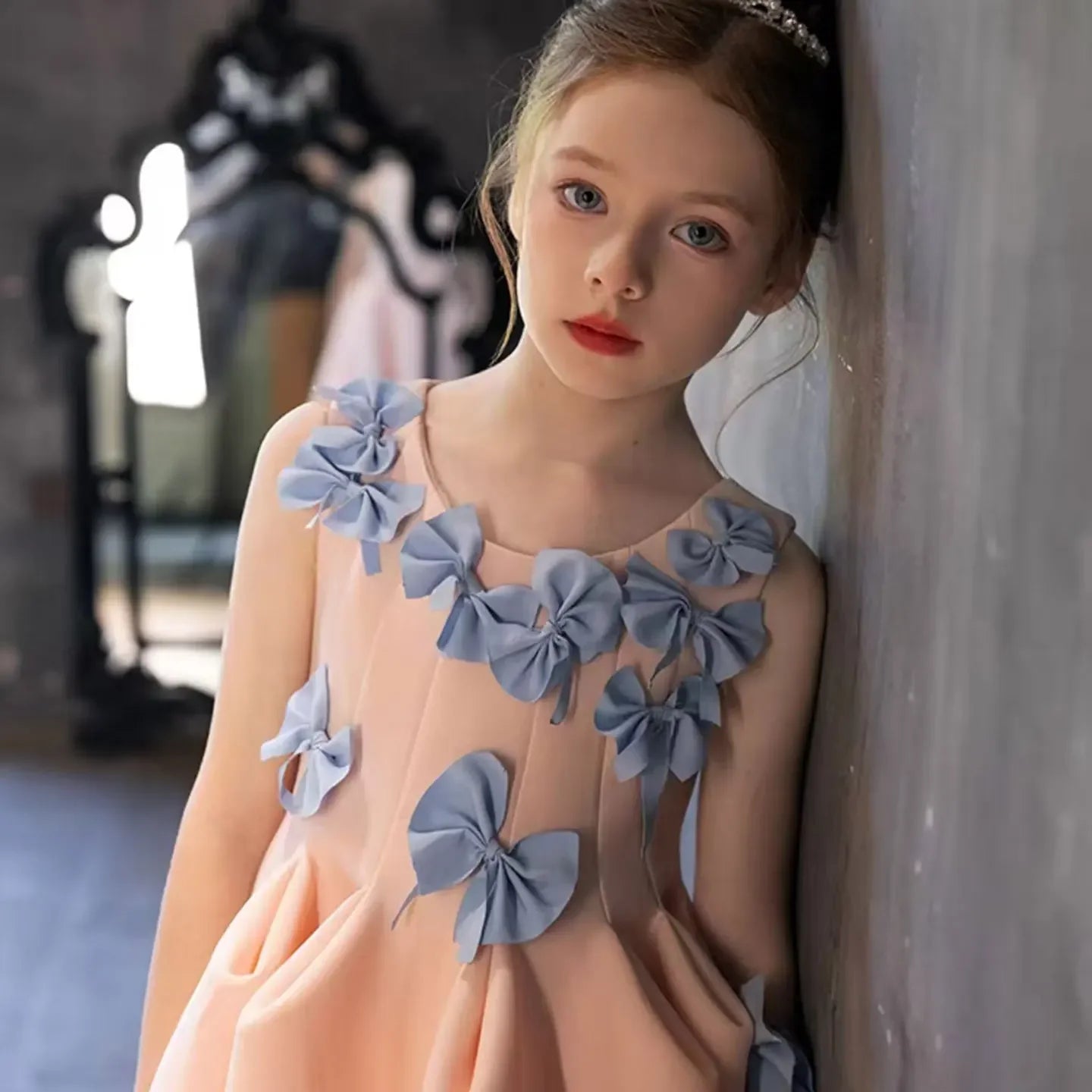 Mit Schleifen Satin Knielang Mädchen Kinder Geburtstagsfeier Erstkommunion Kleider Elegante Blumenmädchenkleider für Hochzeit 