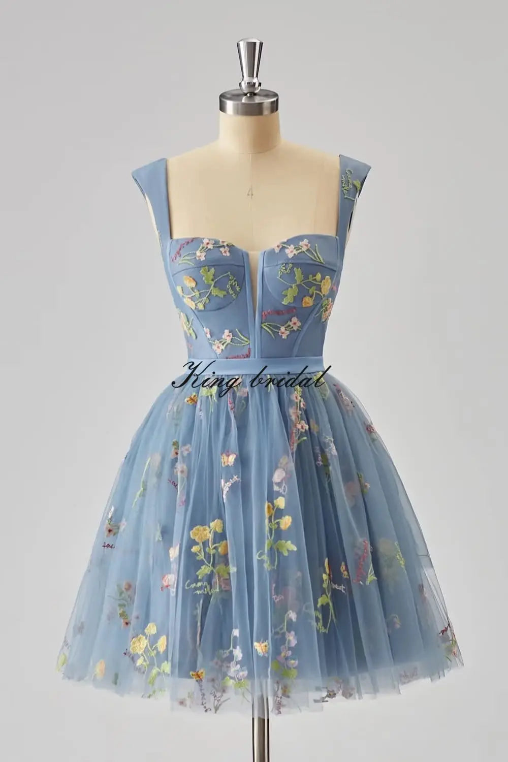 Flower Embroidery Short Tulle Homecoming Dresses for Teens Corset Mini Prom Dress Fairy Formal Party Gown Junior Bridesmaid Gown