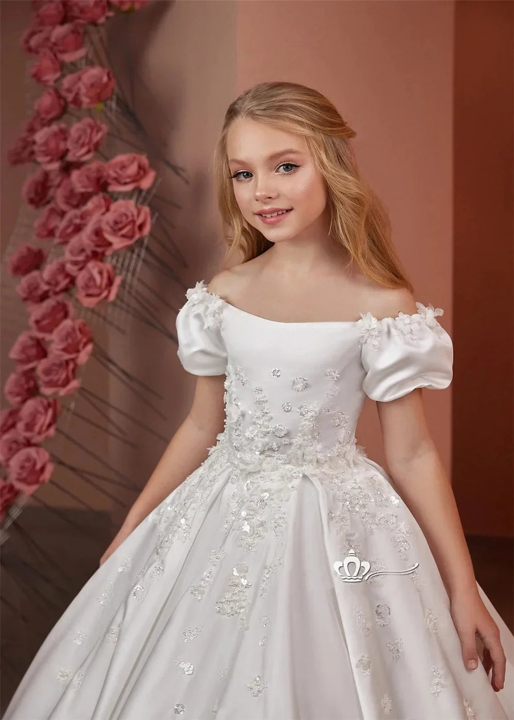 Vestido elegante de primera comunión para niña, largo hasta el suelo, para fiesta de cumpleaños infantil, 2026, para boda, de satén con cuentas y flores. 