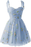Vestidos cortos de fiesta para adolescentes con bordado de flores, tul, tirantes finos, largo hasta la rodilla, con margaritas y estampado floral. 