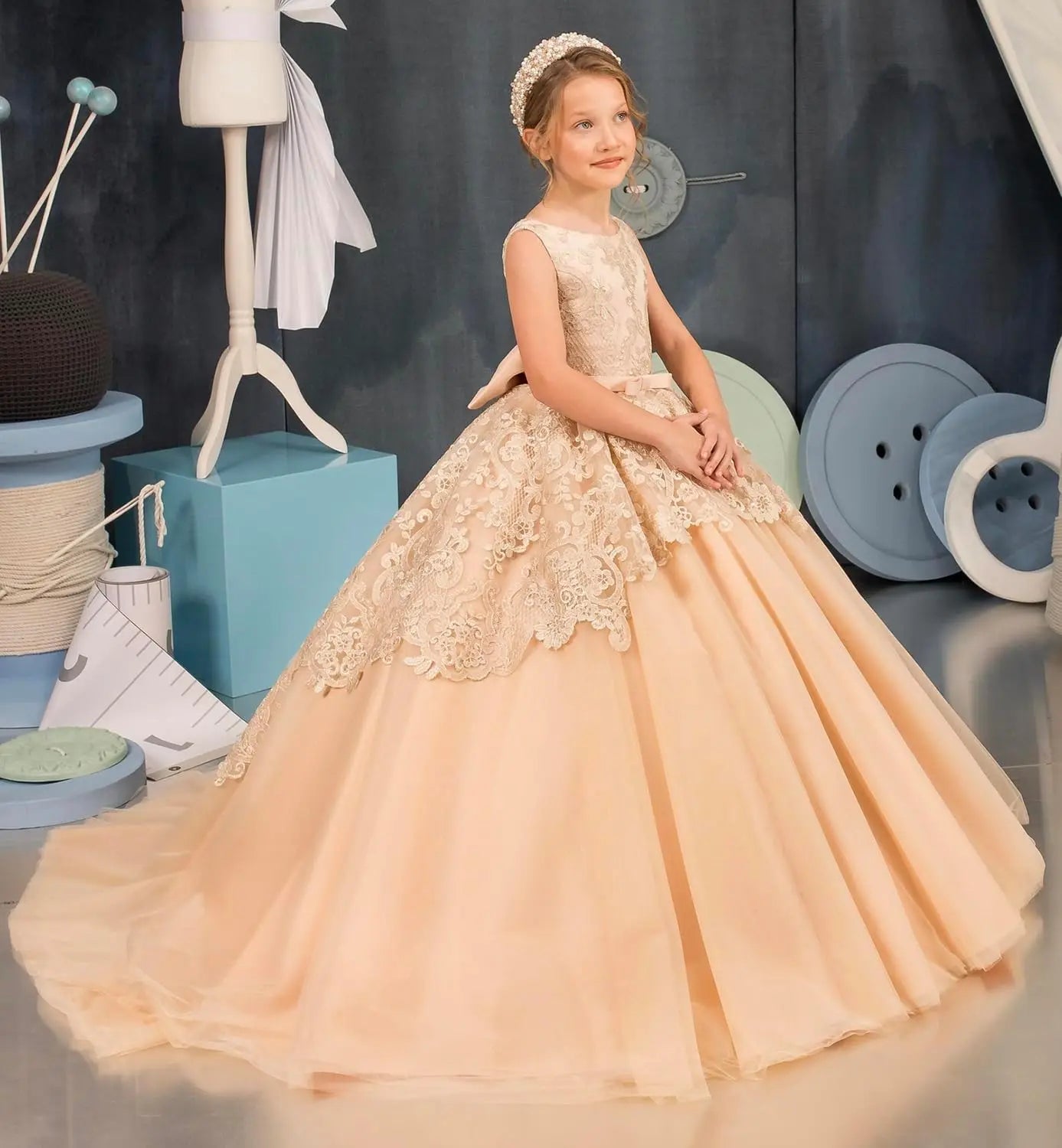 Tüll-Blumenmädchenkleid für Hochzeit, Spitzenapplikationen, bestickt, Prinzessin, Kinderfestzug, Geburtstagsparty, Festzugskleider für Mädchen 
