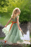 Tüll rustikales Spitzenkleid für Blumenmädchen, ärmellose Blumenmädchenkleider, Boho Blumenmädchenkleid, Salbeigrünes Prinzessinnenkleid 
